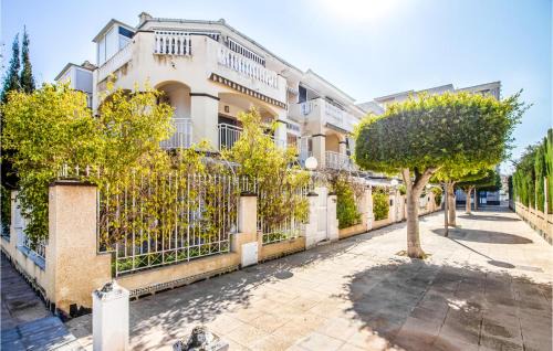Santa Pola Apartment | 3 Bedroom Beautiful Home In Santa Pola