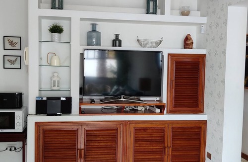 Sardina Ski Chalet | 3 bedroom villa on the beach - Long term rental @carolahouse