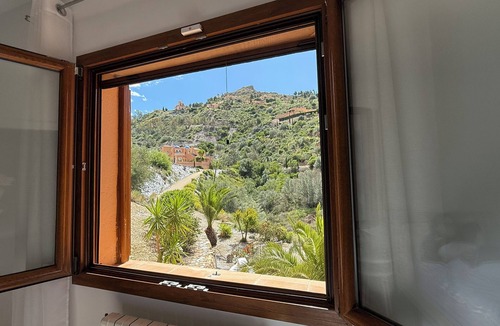 Turre Villa | 4-bedroom villa in charming village with AC and sympathetically furnished