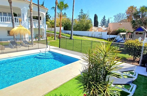 Marbella Villa | 7 min walk to the beach with free WIFI, and possibility of a HEATED POOL.