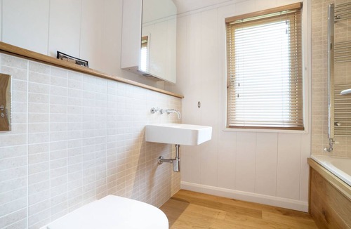 Looe Cottage | 7 Streamside