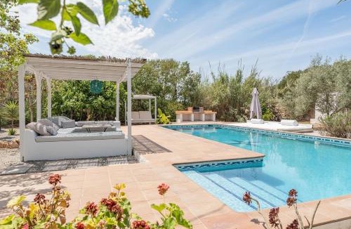 Sant Josep de sa Talaia Villa | 8 Guests Large Villa near Bossa Beaches & Airport