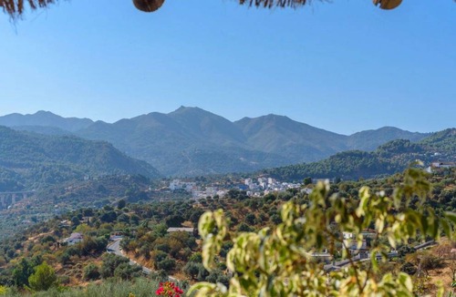 Monda House | 90 m² House ∙ 3 bedrooms ∙ 6 guests