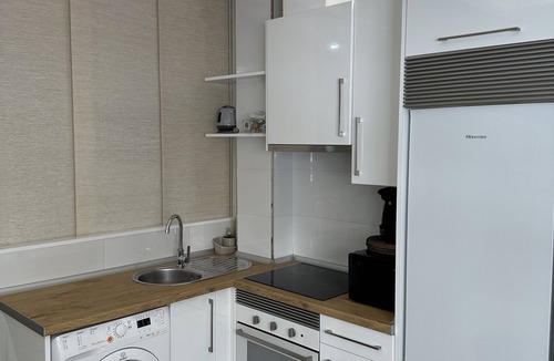 Los Tilos Apartment | ¡A 5 Minutos del Centro de Málaga! Apartamento Totalmente Equipado y Nuevo