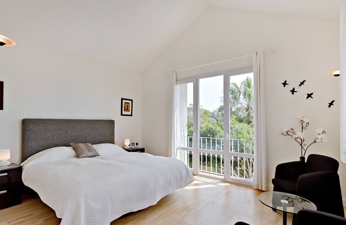 Sotogrande Villa | A beautiful, preppy chic holiday villa in Spain, large pool and 4 fine bedrooms!
