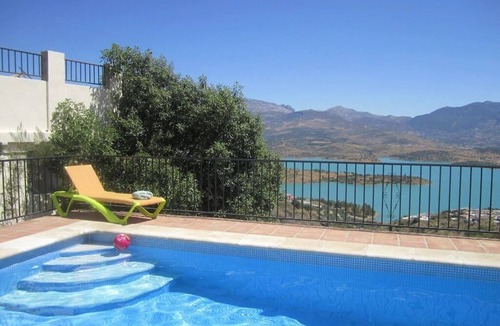 Vinuela Villa | A Family Villa with private pool and large terraces overlooking Lake Vinuela