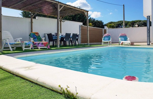 Brena y Marismas de Barbate Natural Park House | A few kilometers from the beautiful sandy beaches of the Andalusian Atlantic coast, this spacious va