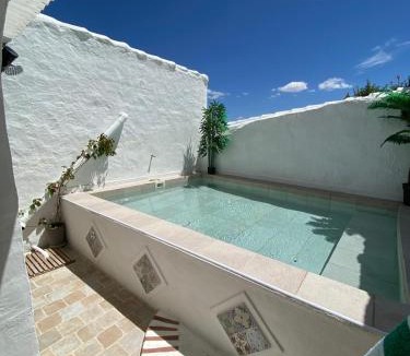 Estepa House | A hidden gem in Estepa. With Dip pool, WiFi, BBQ!