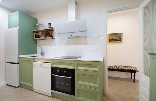 Sanlucar de Barrameda Apartment | Accessible Holiday Apartment 'Ancha 9' with Private Terrace & A/C