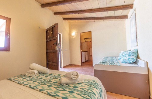 Lloseta Ski Chalet | Acogedora finca con piscina