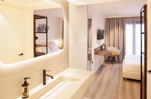 Vathi Hotel | Aeolis Hotel