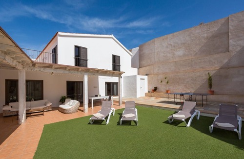 Pajara Villa | Air-Conditioned Villa "Selena" with Pool, Garden & Wi-Fi