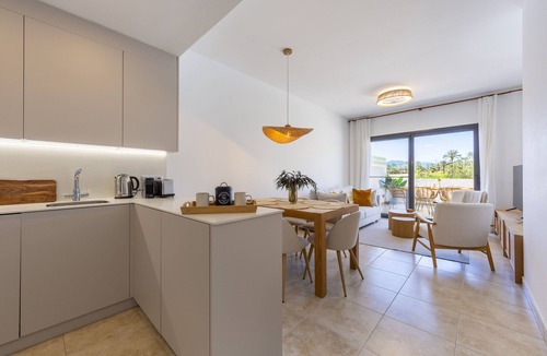 Vera Apartment | Almería, Suite 344, Aralia