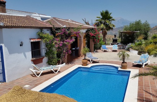 Comares Villa | Amazing private villa, pool, 4 bedrooms 3 bathrooms, views, wifi, pizza oven