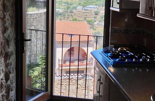 Fermoselle House | Anibal Village House