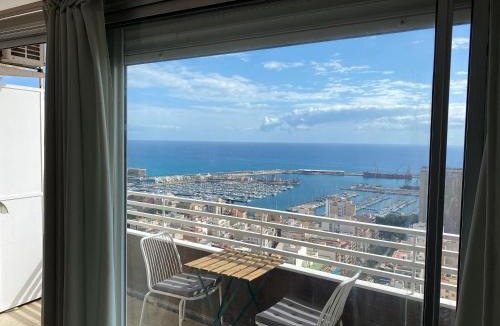 Ensanche Diputacion Apartment | Apartamento 29th floor & sea view