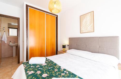 Los Geraeos Apartment | Apartamento con terraza y piscina en Los Collados - By Aloha Palma