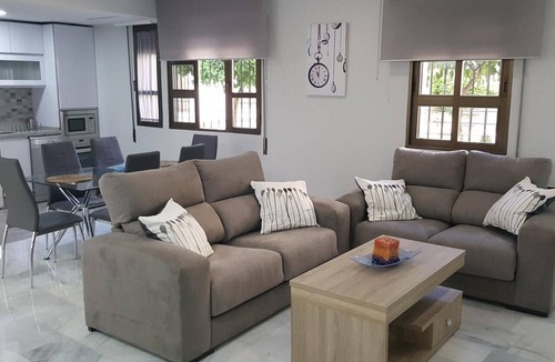 La Trinidad-San Juan y Todos los Santos Apartment | Apartamento entre Patios Valladares