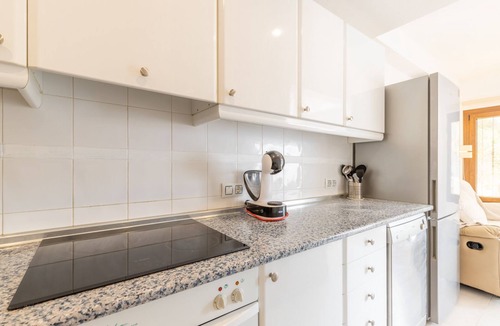 El Portet Apartment | Apartamento Flora - 2 bed apartment, shared pool, minutes walk El Portet beach