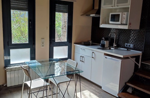 Cuevas del Valle Apartment | Apartamento Para Parejas, en la Sierra de Gredos
