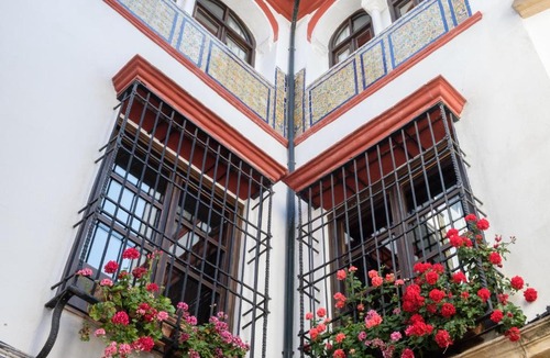 La Catedral Apartment | Apartamentos Los Patios de la Judería