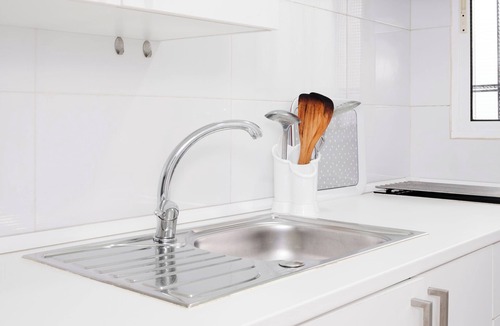 Doctor Barraquer-Grupo Renfe-Policlinico Apartment | Apartment 'A 5 Minutos De Calle Feria Y Alameda' with Private Terrace, Wi-Fi and Air Conditioning