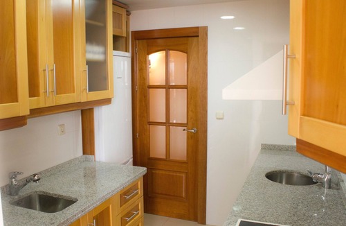 Cervantes Apartment | Apartment 'Apartamento Góngora Congresos' with Mountain Views, Wi-Fi, and Air Conditioning