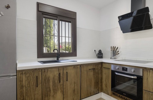 Prado del Rey Apartment | Apartment 'Arroyuelo' with Mountain Views, Wi-Fi and Air Conditioning
