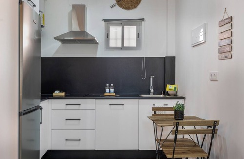 Jerez de la Frontera Apartment | Apartment 'Casa Abuela Maria' with Private Terrace and Wi-Fi