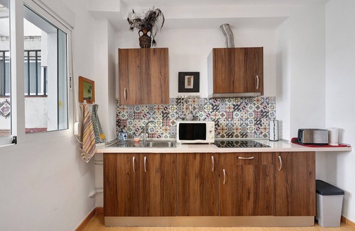 Zaidin Apartment | Apartment 'Casacuéntame' with Private Terrace, Wi-Fi and Air Conditioning