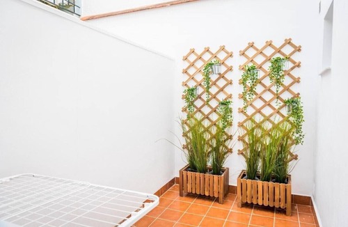 Antequera Apartment | Apartment "Dolmen De Menga" with Wi-Fi & Air Conditioning
