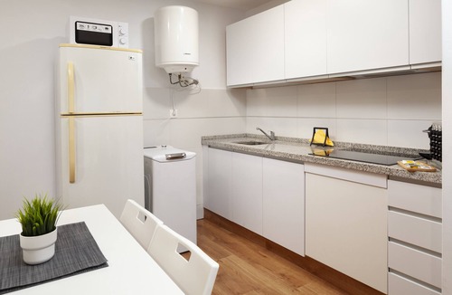 Torre de Benagalbon Apartment | Apartment 'El Rinconcito' with Shared Pool and Air Conditioning
