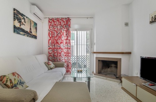 Alcala de los Gazules Apartment | Apartment 'Casa Gazules' with Private Terrace, Wi-Fi and Air Conditioning
