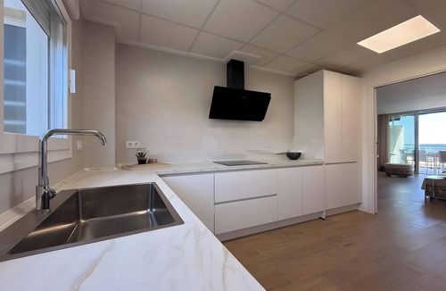 Grau i Platja Apartment | Apartment 'Gandia Tropicana Suite' with Sea Views, Wi-Fi and Air Conditioning