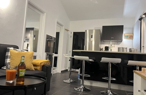 Los Lagos Apartment | Apartment 'La Barca Sunny Rooftop' with Sea View, Shared Terrace & Wi-Fi
