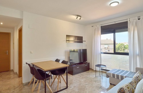 Distrito Sur Apartment | Apartment 'Las 4 Llaves De Córdoba 1' with Wi-Fi and Air Conditioning