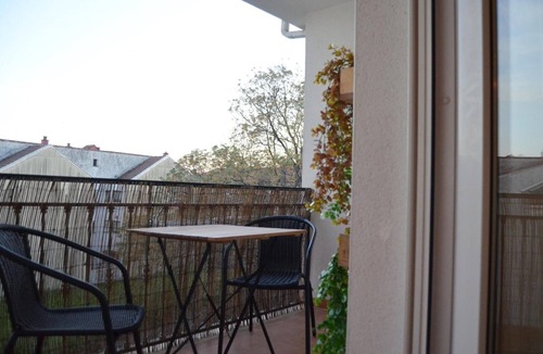 Candeleda Apartment | Apartment 'Ojaranzo' with Mountain Views, Wi-Fi, and Air Conditioning
