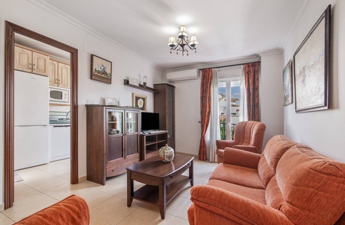 Valverde del Camino Apartment | Apartment 'Pepita Feria' with Balcony, Wi-Fi and Air Conditioning