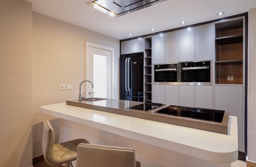 Sevilla Este Apartment | Apartment 'Palacio De Congresos' with Wi-Fi and Air Conditioning
