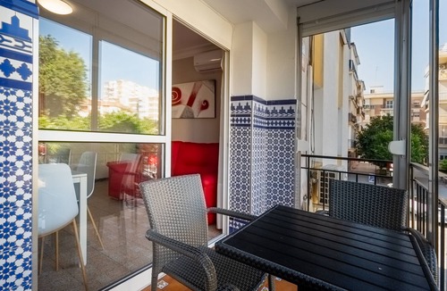 El Cerezo Apartment | Apartment 'Piedra Preciosa' with Balcony, Wi-Fi and Air Conditioning