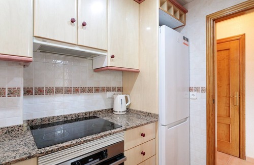 Gran Alacant Apartment | Apartment 'Pretty Bungalow' with Mountain View, Wi-Fi and Air Conditioning