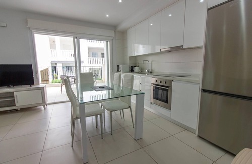 La Marina Apartment | Apartment Soleado with Shared Pool, Terrace & Wi-Fi