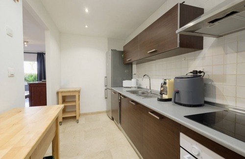 Istan Apartment | Apartment with private terrace and panoramic views, Balcones del Lago, Istán