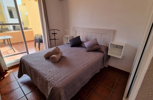 Vera Beach Apartment | Appartement Avec Piscine Residence Naturiste WI FI, Beau Jardin