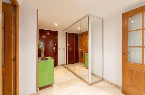 Centro Comercial Apartment | Apto Pasaje Gran Capitán