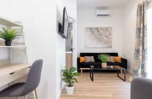 Ciudad Lineal Apartment | AR Sales central and modern 2 bedrooms and 2 bathrooms