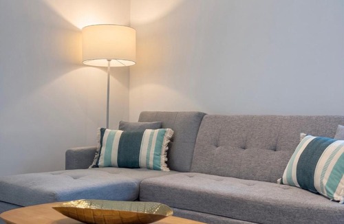 Cercadilla-Medina Azahara Apartment | Arfe Premium con piscina