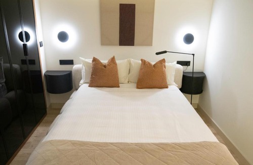 La Catedral Apartment | AT Puerta Piscatoria