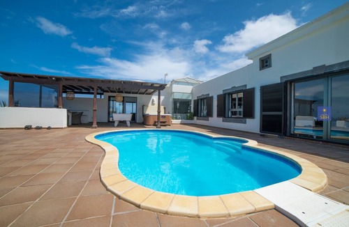 Playa Blanca Villa | Babel Playa Blanca With Ocean Views and Hot Tub