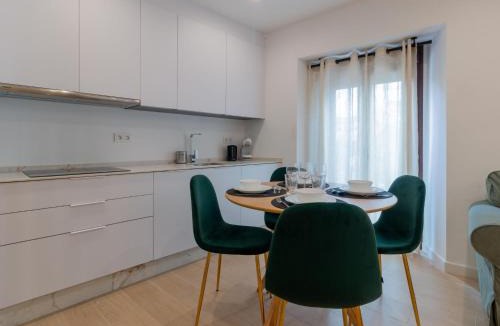 Santiago Apartment | Balcones de San Pedro